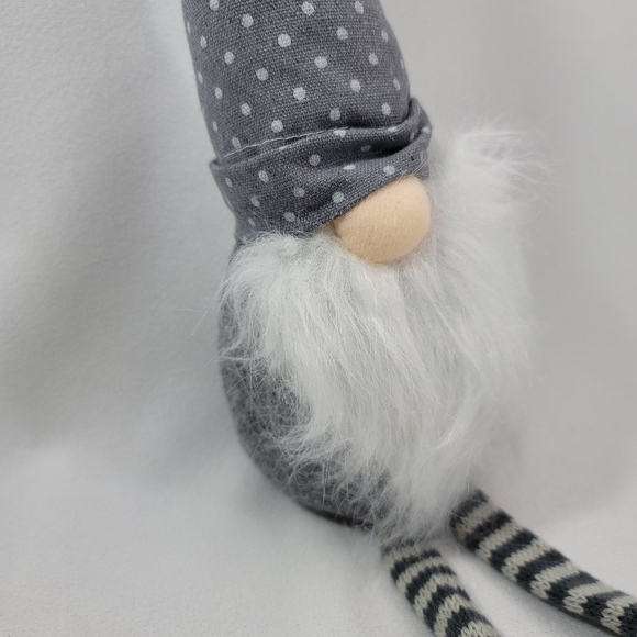 Fabric Sitting Gnome - Picture 2 of 13